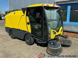 Johnston Bucher Johnston Sweeper CX202 mit EURO 6 Klima