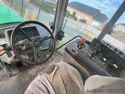 John Deere 6520