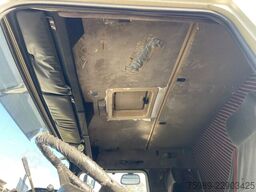 Volvo F 12 15000 L 3 COMPARTMENTS, HANDGESCHAKELD, ADR