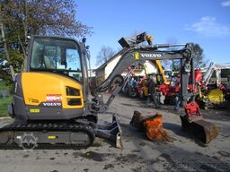 Volvo ECR35D - Powertilt + hydr. Schnellwechsler + 3 Löf