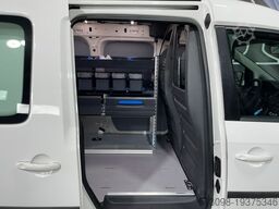 VOLKSWAGEN CADDY MAXI REGALS. TEMP. 4MOTION DACHTRÄ. KLIMA