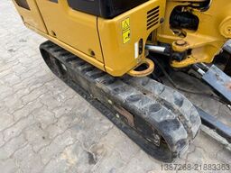 CATERPILLAR 301.6 / 2019 BJ / 1.435 H / 2 x Löffel / MS01