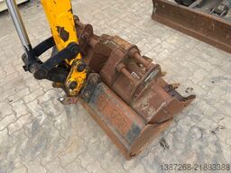 JCB 8026 CTS / 2021 BJ / 1.589 H / 3 x Löffel