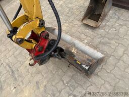 CATERPILLAR 301.7D / 2017 BJ / 1.597 H / 2 x Löffel / MS01