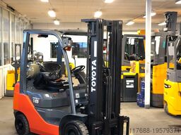 Toyota Toyota Frontstapler 06-8FG18F