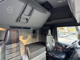SCANIA 590S V8