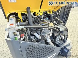 Combilift CB2500 GAS TRIPLEX 4900 FORK POSITIONER