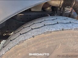 IVECO AD190D42 - CASSONE RIB. TRILATERALE CON GRU DIETRO CABINA