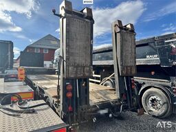 Istrail Machinery Semi-trailer w/ Hydraulic bridges.