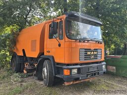 MAN M05