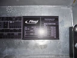 Fliegl Plateauauflieger zum Fahrzeugtransport