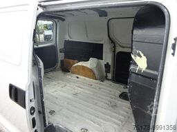 HYUNDAI H1 Kasten 116PS Cargo Klima 3-Sitze Flügeltüren