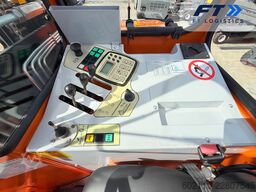 Hubtex DQ45-D TRIPLEX 5500 FORK POSITIONER