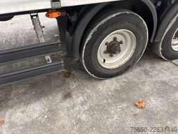 Möslein TPW 105 D 7,30  Tandem- Schiebeplanenanhänger zum Durchladen