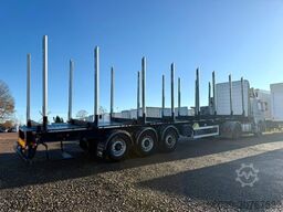 PAVIC Holzauflieger mit Schemel und Rungen