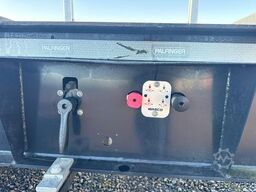 PAVIC Holzauflieger mit Schemel und Rungen