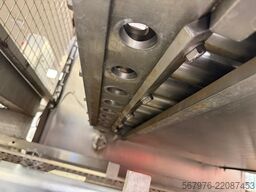 Comas / Baker Perkins MUFFIN LINE / 15m Travelling Oven