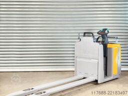 Jungheinrich ECE 225 - Service Neu -  2456 Std. - Batterie 90%