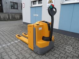 Jungheinrich EJE 220 - TOP-Batterie - wenig Stunden