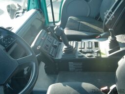 Unimog U 218 Vario Pilot Zapfwelle vorne AHK
