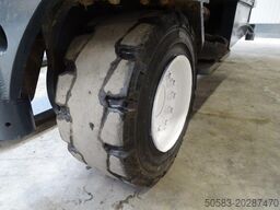 Combilift C4000 - TRIPLEX