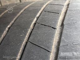 Schmitz Cargobull Curtainsider Mega