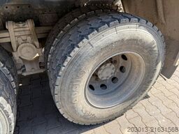 MERCEDES-BENZ AROCS 3740 8x4 Betonmischer EUROMIX 10 m³