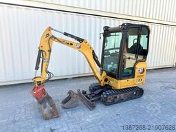 CATERPILLAR 301.8 / 2021 BJ / 1.870 H/ 2 x Löffel/Powertilt