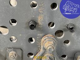 Mercedes-Benz Arocs 1943