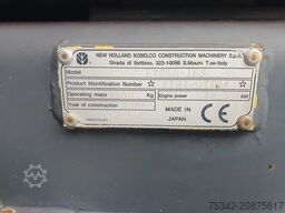 New Holland Kobelco E70 - 8 TON