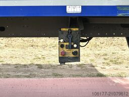 Schmitz Cargobull SCB S3B / STEERABLE LIFT AXLES