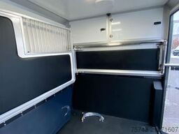 MERCEDES-BENZ STX Sprinter  GG 4,100KG  Haras Hengste