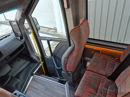 MERCEDES-BENZ 30 Sitzer Schul- Transferbus 519 Vorlauffahrzeug