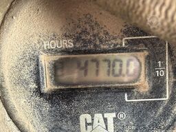 CATERPILLAR 305.5E2 /  Deutsche Maschine / 2 x Löffel