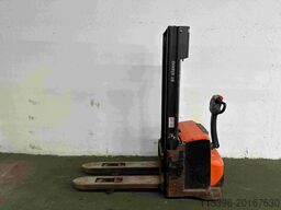 Toyota SWE 140 L - mit INITIALHUB !