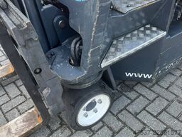 Combilift C2500CB
