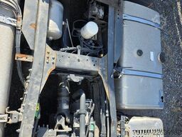 IVECO 490 S-Way mit kleinem Unfallschaden, Retarder