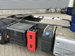 Volvo FM 330 Globetrotter / 742 dkm / VEB+ / Spoilers...