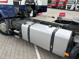 Volvo FM 330 Globetrotter / 742 dkm / VEB+ / Spoilers...