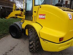 Liebherr L506 mit Palettengabel + Schaufel