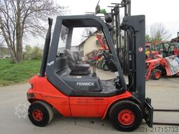 Linde H25D-03 - Triplex-Freihub + Seitenschieber