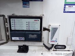 Schmitz Cargobull Tiefkühler Multitemp Doppelstock Trennwand