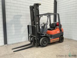 Toyota 42 6FGF25