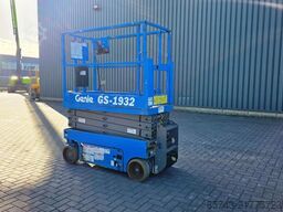 Genie GS1932 Electric, Working Height 7.8 m, 227kg Capac