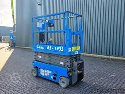 Genie GS1932 Electric, Working Height 7.8 m, 227kg Capac