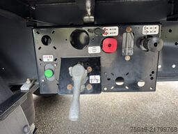 Wielton NS-3 Trockenfracht-Koffer, Liftachse, SA