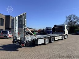 VOLVO Maschinentransporter mit Rampen, Arbeitsbühnen