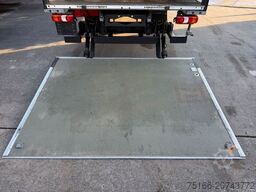 MERCEDES-BENZ ATEGO 818 L Koffer 7,30 m LBW 1 T*Seitentür