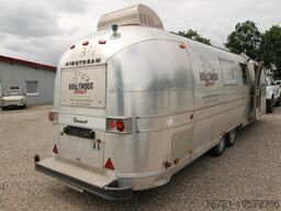 Airstream Land Yacht Sovereign Catering + Foodtrailer