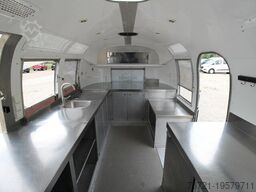 Airstream Land Yacht Sovereign Catering + Foodtrailer